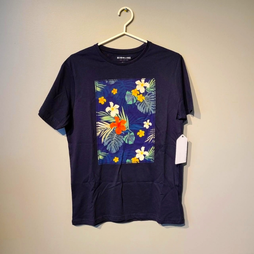 GRAPHIC T-SHIRT